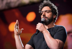 Sergey Brin y Google Glass sorprendieron a la audiencia durante el ciclo de conferencias TED.