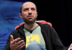 Jan Koum, CEO de WhatsApp: "Somos más grandes que Twitter".