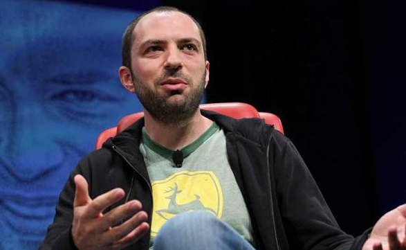 Jan Koum, CEO de WhatsApp: "Somos más grandes que Twitter".