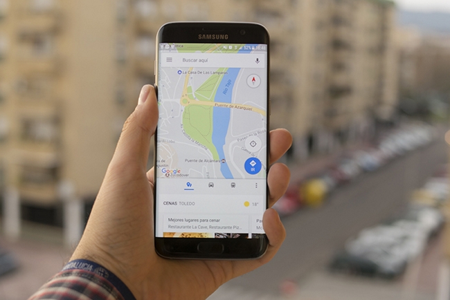 Google Maps permitirá compartir con contactos el estado de la batería del dispositivo en uso